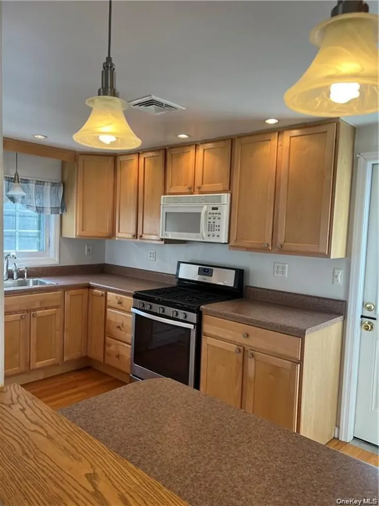 10 Overlook Avenue Beacon NY 12508