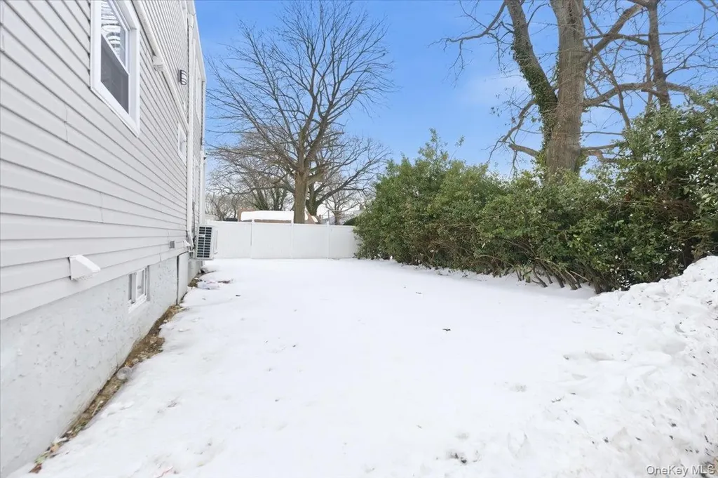 66 Elm Street Valley Stream NY 11580
