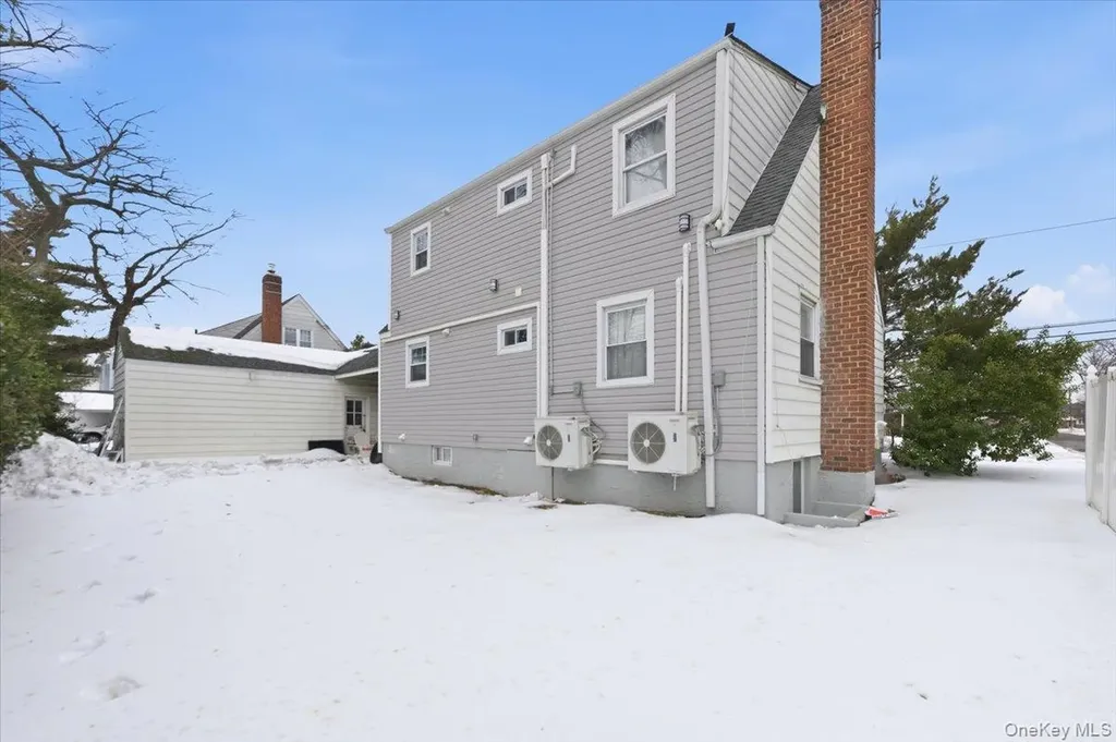 66 Elm Street Valley Stream NY 11580