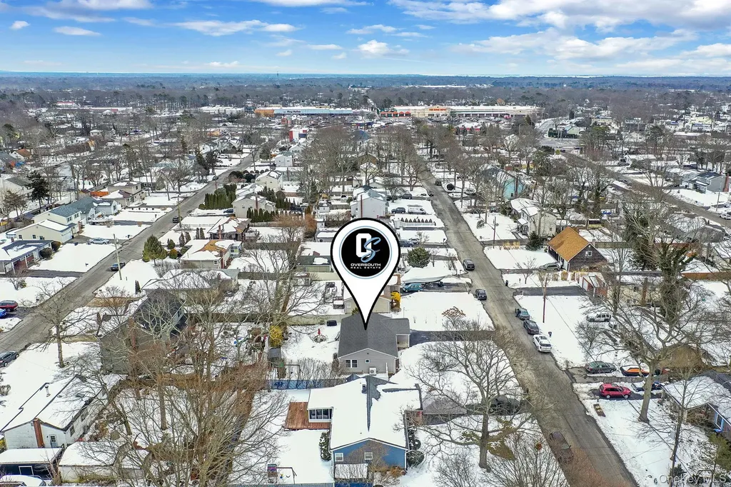 33 Loughlin Drive Shirley NY 11967