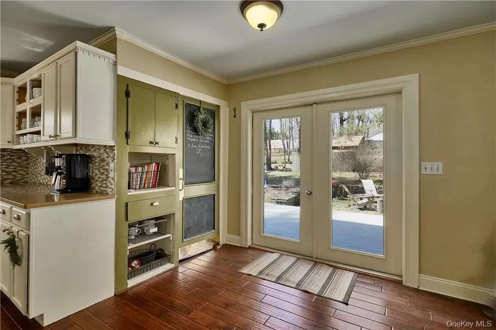 49 Maple Avenue Warwick NY 10990