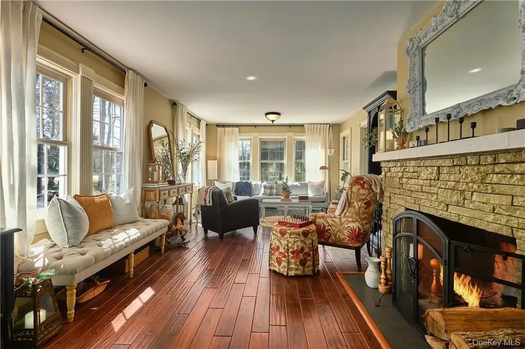 49 Maple Avenue Warwick NY 10990