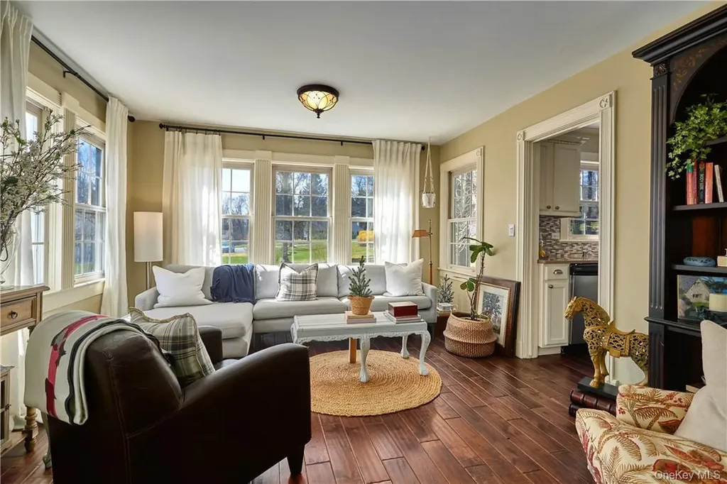 49 Maple Avenue Warwick NY 10990