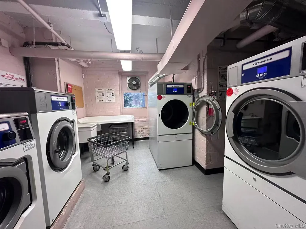 2704 Parsons Boulevard Flushing NY 11354