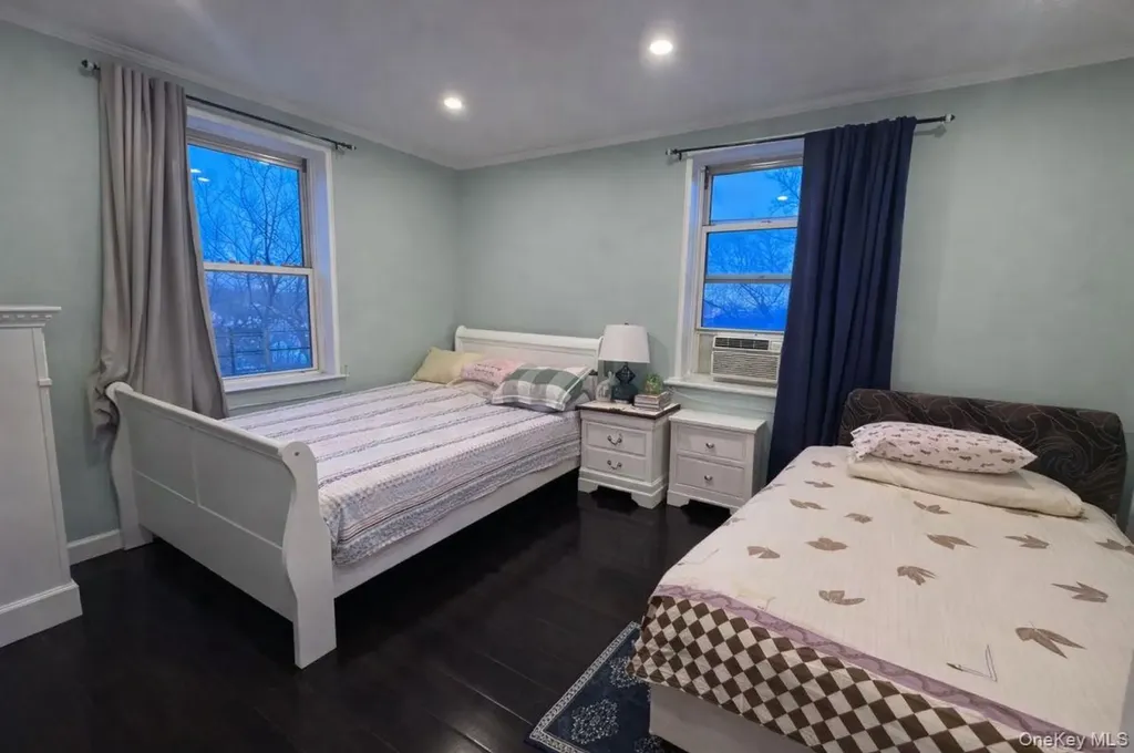 2704 Parsons Boulevard Flushing NY 11354