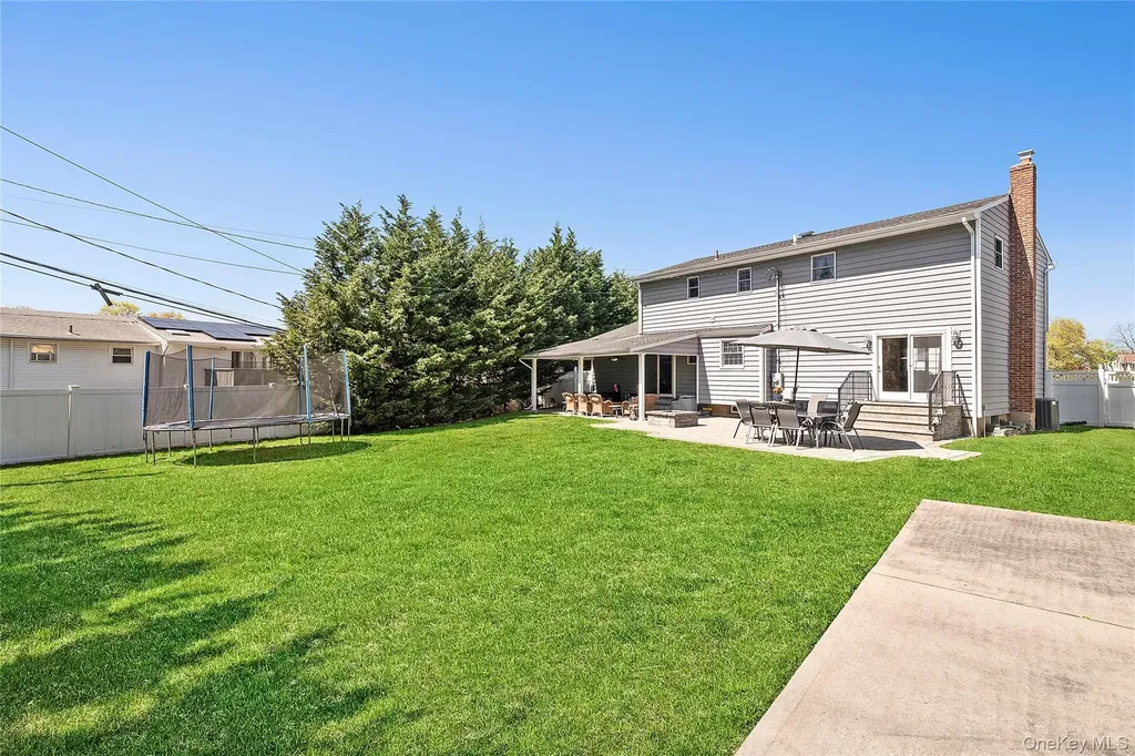 41 Evelyn Drive Bethpage NY 11714