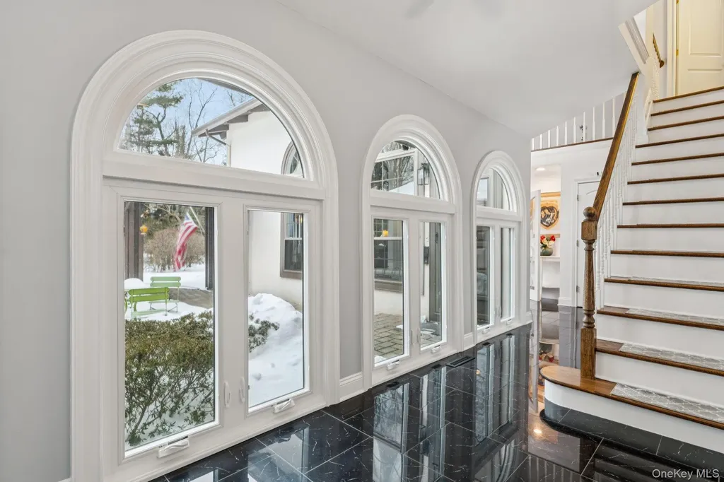 37 Bridle Path Nissequogue NY 11780