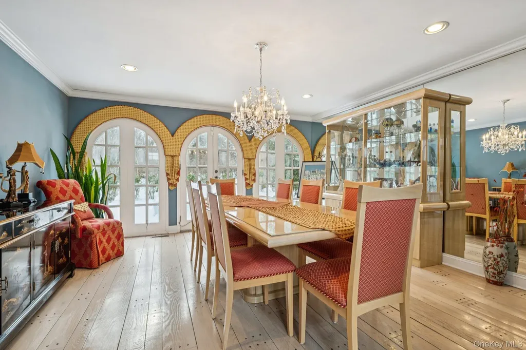 37 Bridle Path Nissequogue NY 11780