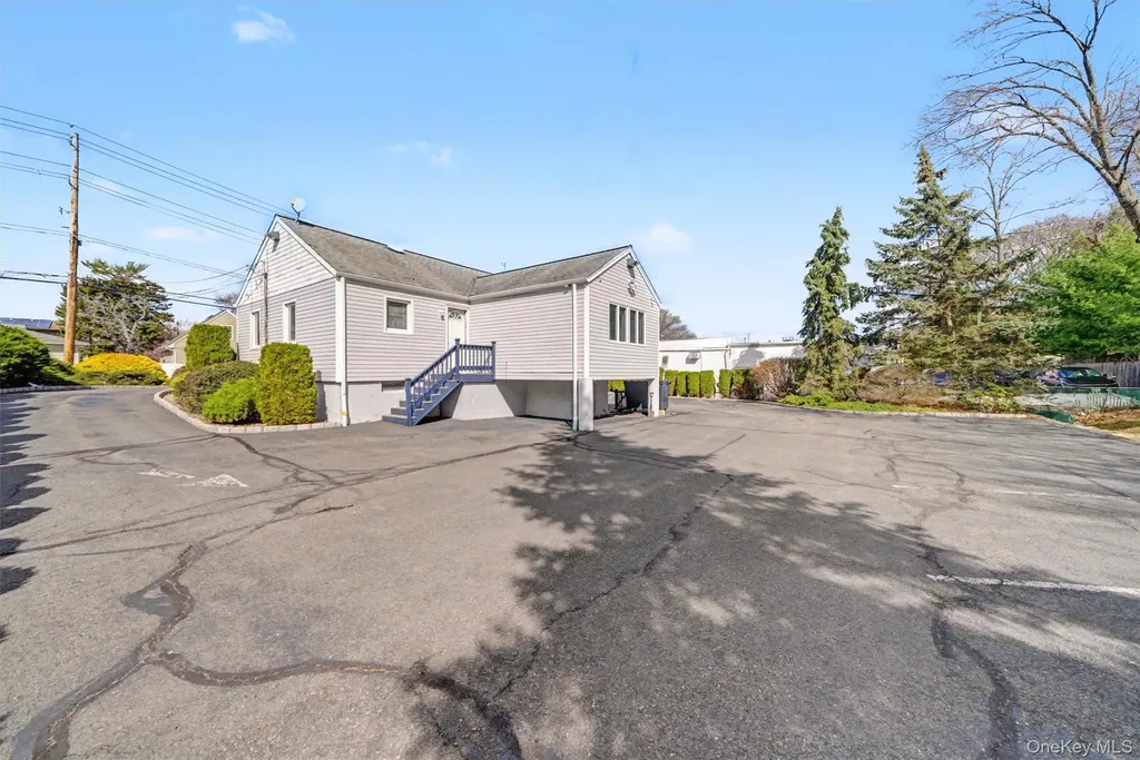 75 Ramapo Road Garnerville NY 10923