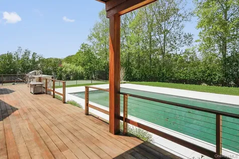 1366 Scuttle Hole Road Water Mill NY 11976