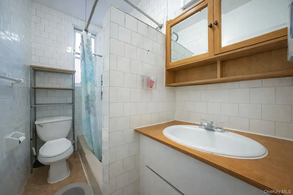 10876 38th Avenue Corona NY 11368