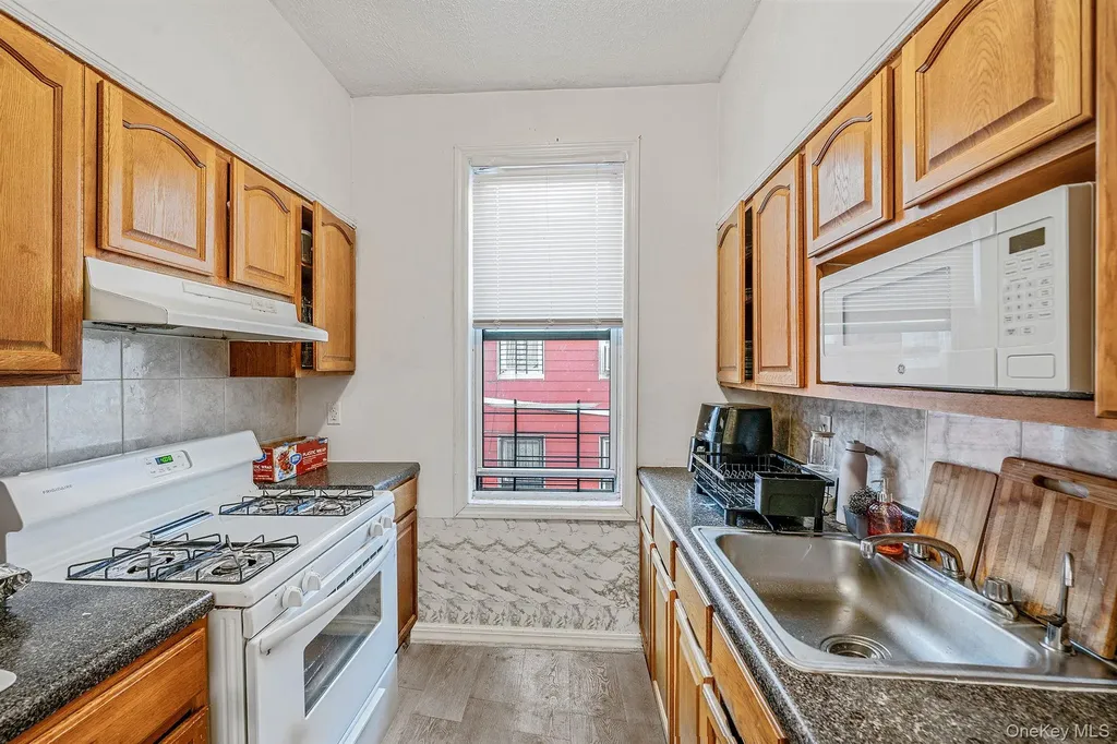 10876 38th Avenue Corona NY 11368