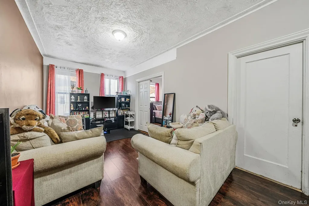 10876 38th Avenue Corona NY 11368