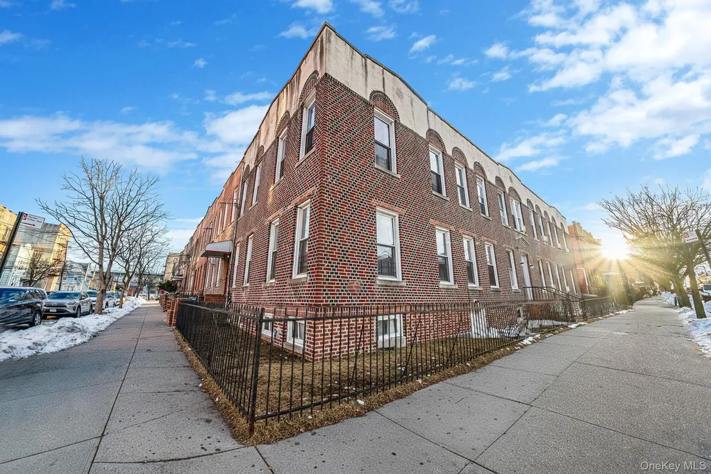 10876 38th Avenue Corona NY 11368
