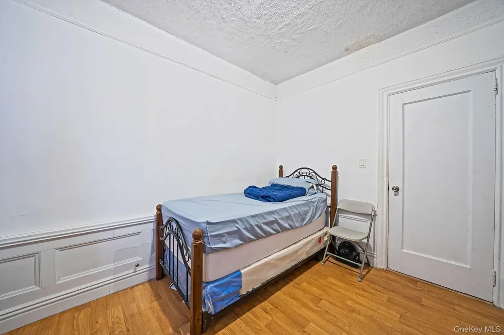 10876 38th Avenue Corona NY 11368