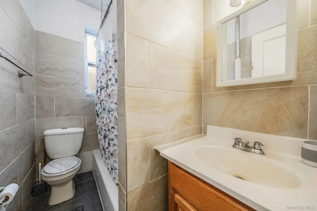 10876 38th Avenue Corona NY 11368