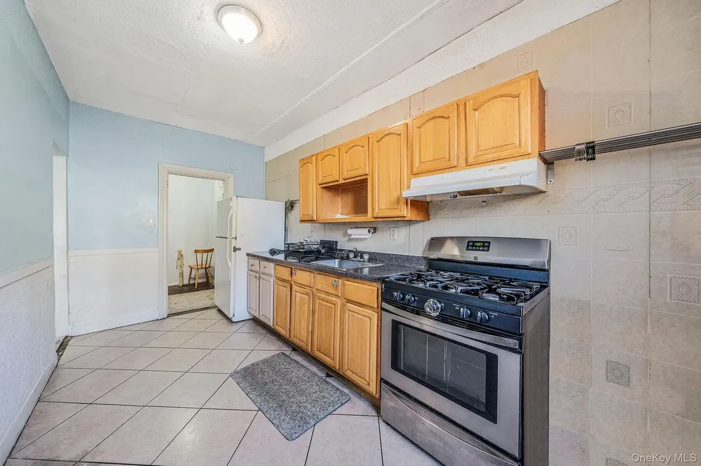 10876 38th Avenue Corona NY 11368