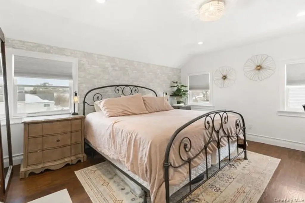 47 Smith Avenue Islip NY 11751