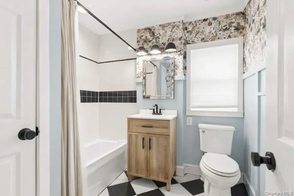 47 Smith Avenue Islip NY 11751