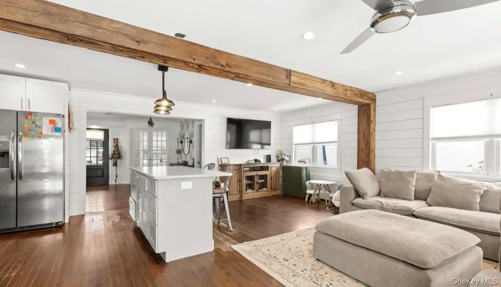 47 Smith Avenue Islip NY 11751