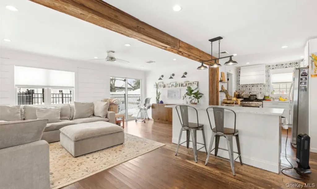 47 Smith Avenue Islip NY 11751