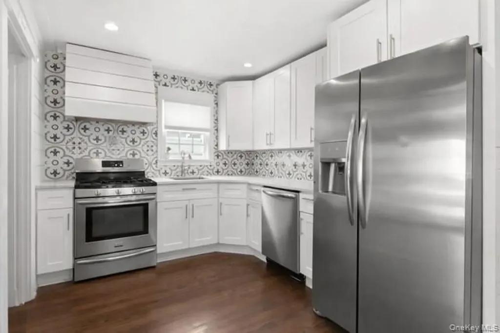 47 Smith Avenue Islip NY 11751