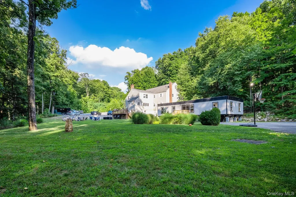 996 Haverstraw Road Suffern NY 10901