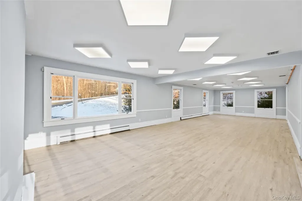 996 Haverstraw Road Suffern NY 10901