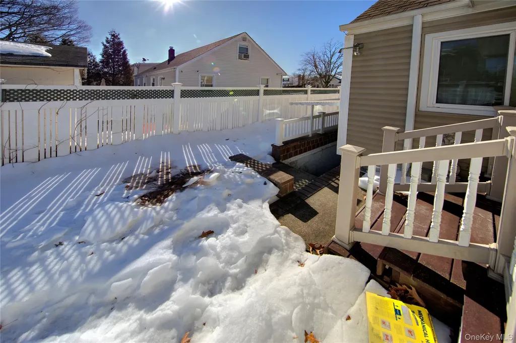 984 Shelburne Drive Franklin Square NY 11010
