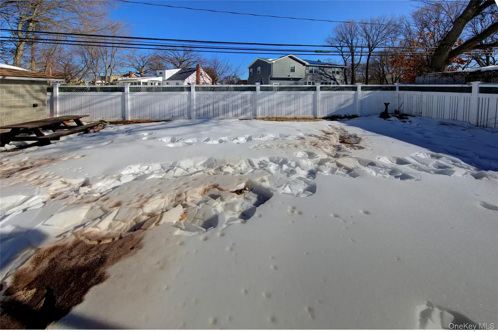 984 Shelburne Drive Franklin Square NY 11010