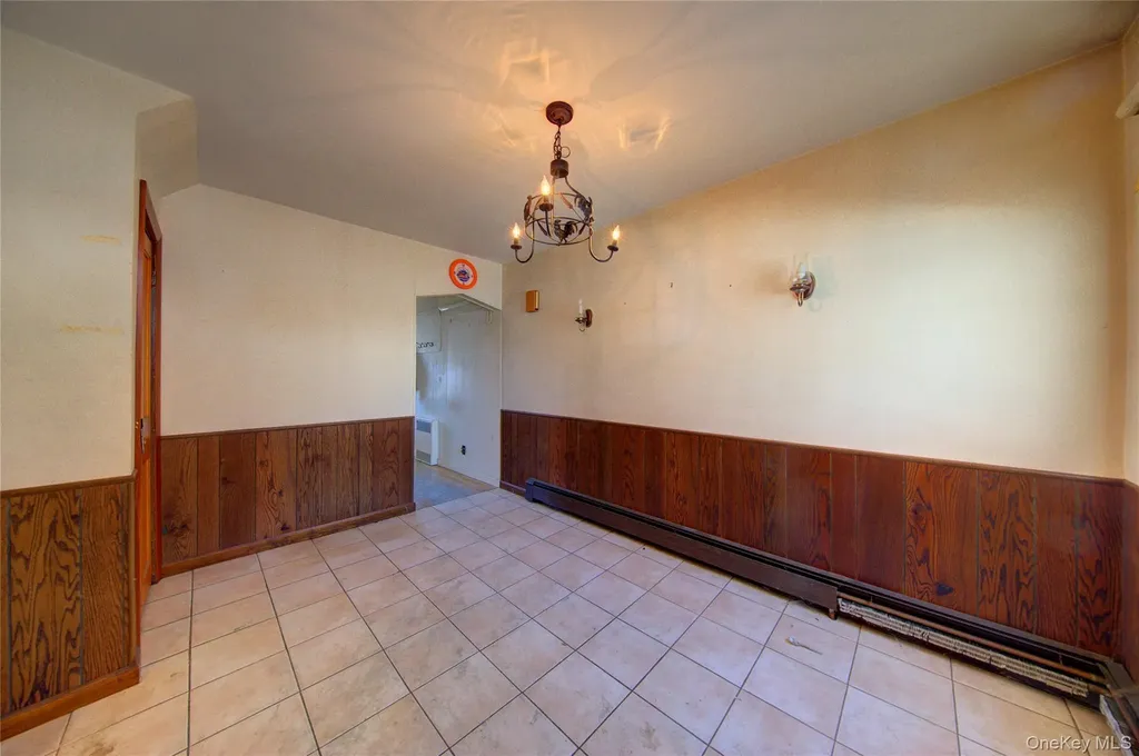984 Shelburne Drive Franklin Square NY 11010
