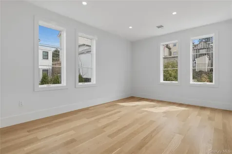 156 Palisade Street Dobbs Ferry NY 10522
