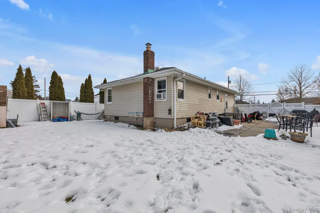 104 Meade Avenue Bethpage NY 11714