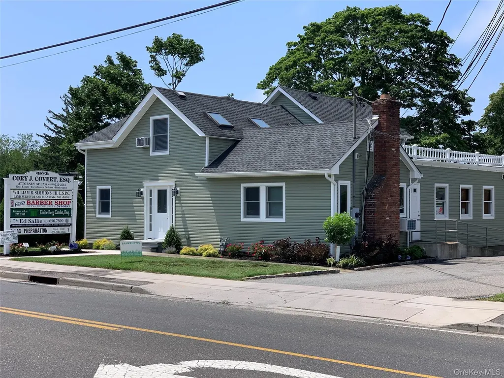 128 Carleton Avenue East Islip NY 11730
