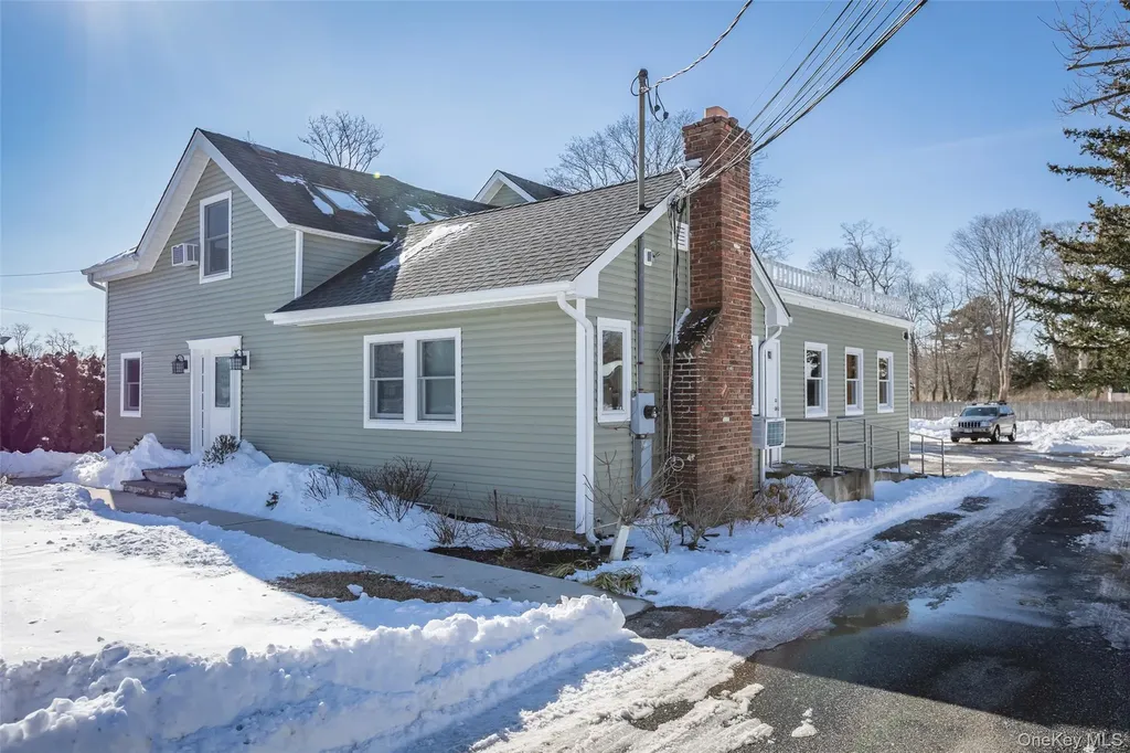 128 Carleton Avenue East Islip NY 11730