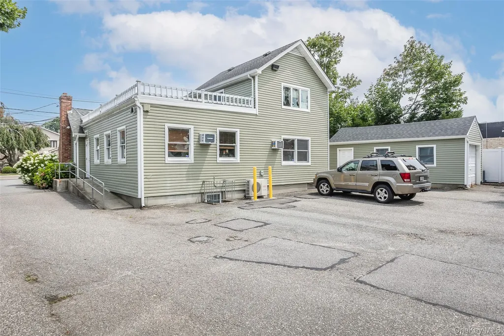 128 Carleton Avenue East Islip NY 11730