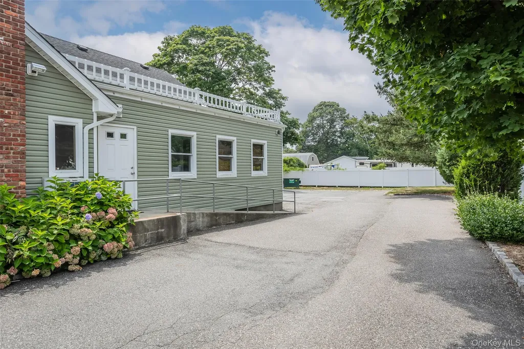 128 Carleton Avenue East Islip NY 11730