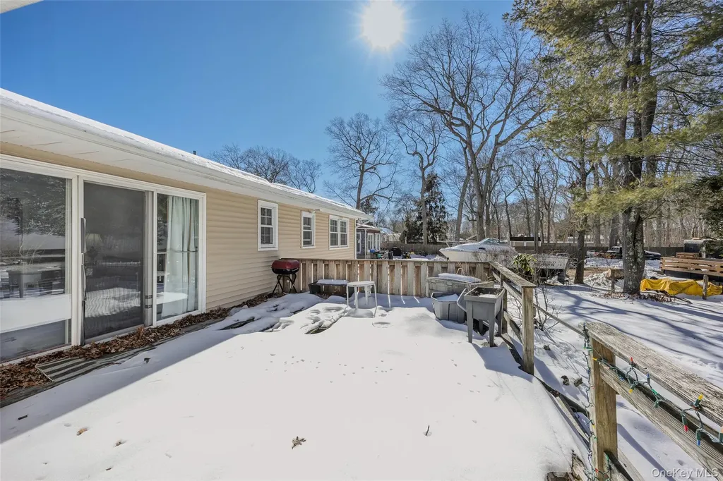68 Crystal Beach Boulevard Moriches NY 11955