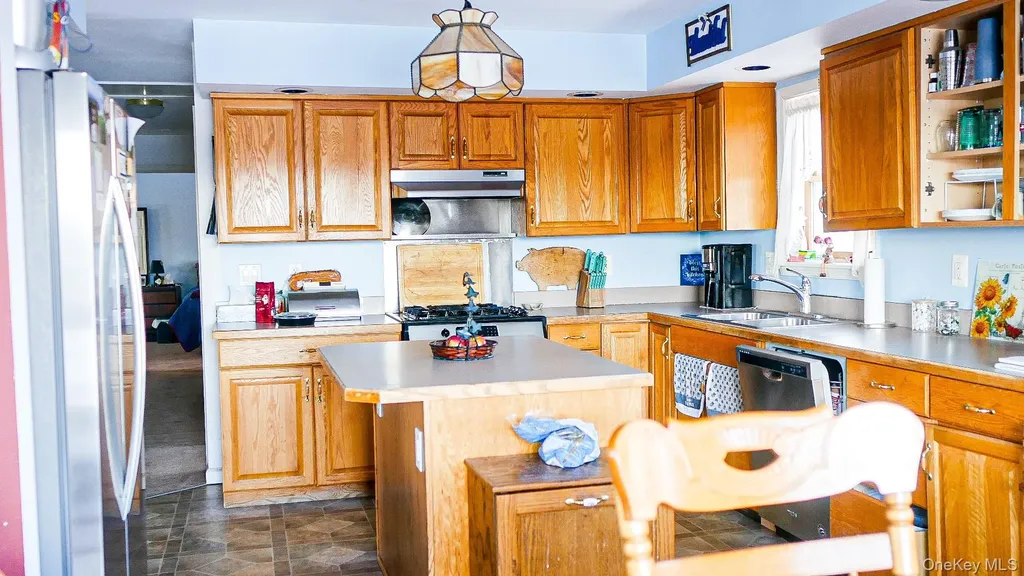 6 Rock View Lane Loch Sheldrake NY 12759