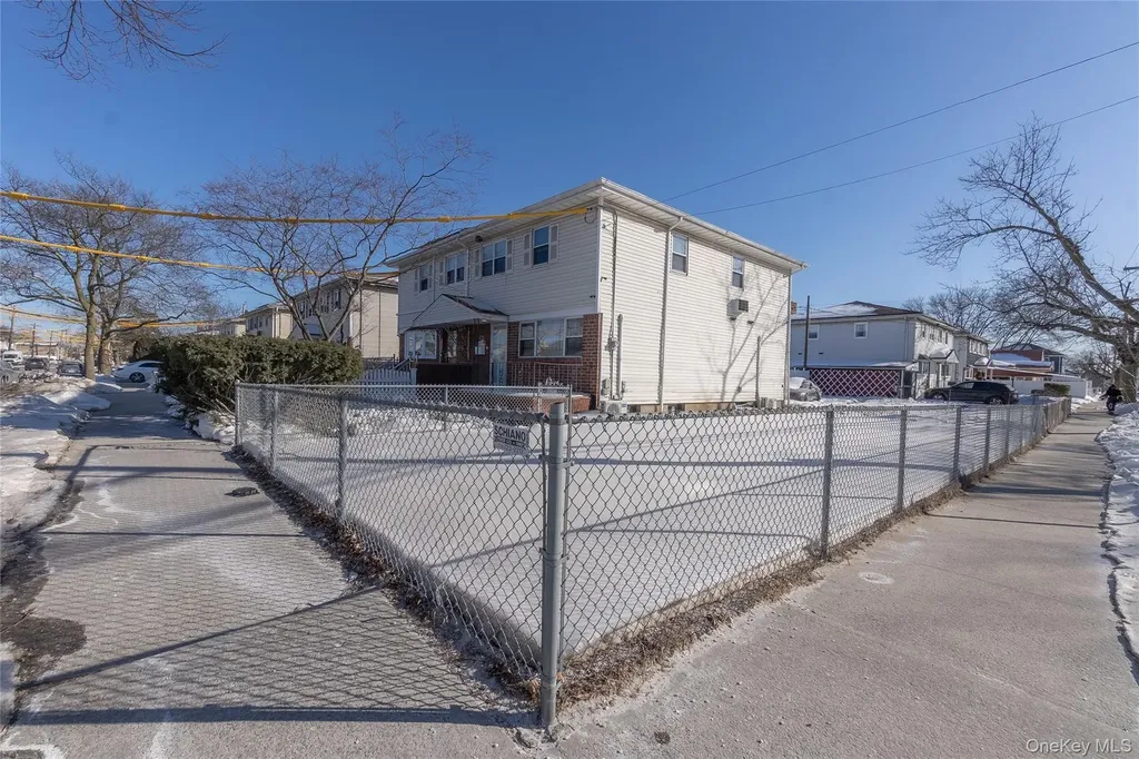 25708 147th Avenue Rosedale NY 11422