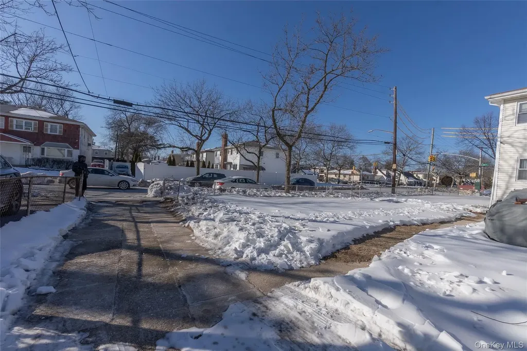 25708 147th Avenue Rosedale NY 11422