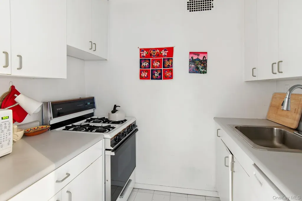 2400 Johnson Avenue Bronx NY 10463