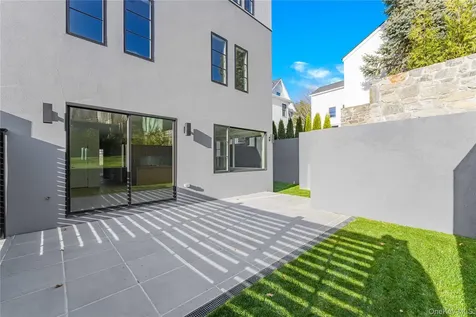 156 Palisade Street Dobbs Ferry NY 10522