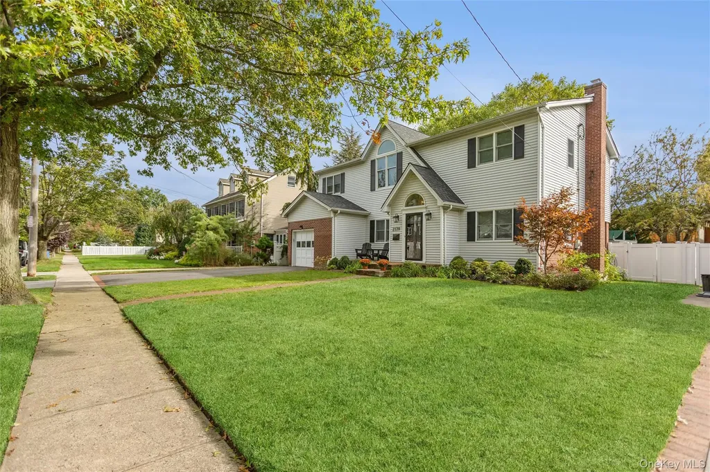 2539 Washington Avenue Oceanside NY 11572