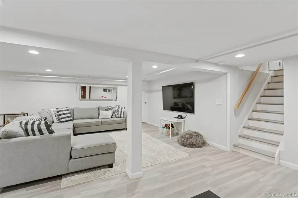 2539 Washington Avenue Oceanside NY 11572