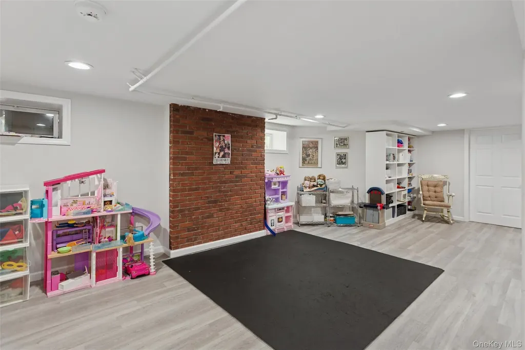 2539 Washington Avenue Oceanside NY 11572