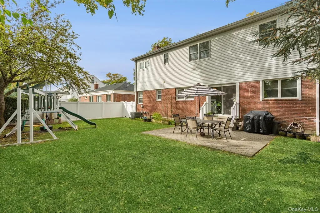 2539 Washington Avenue Oceanside NY 11572