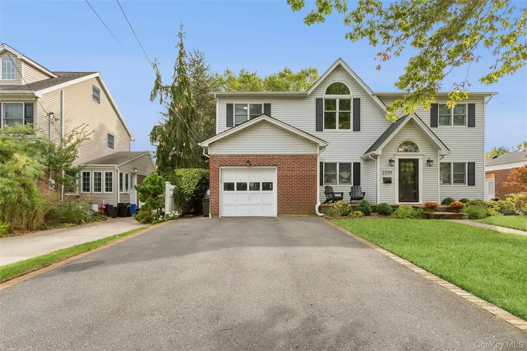 2539 Washington Avenue Oceanside NY 11572