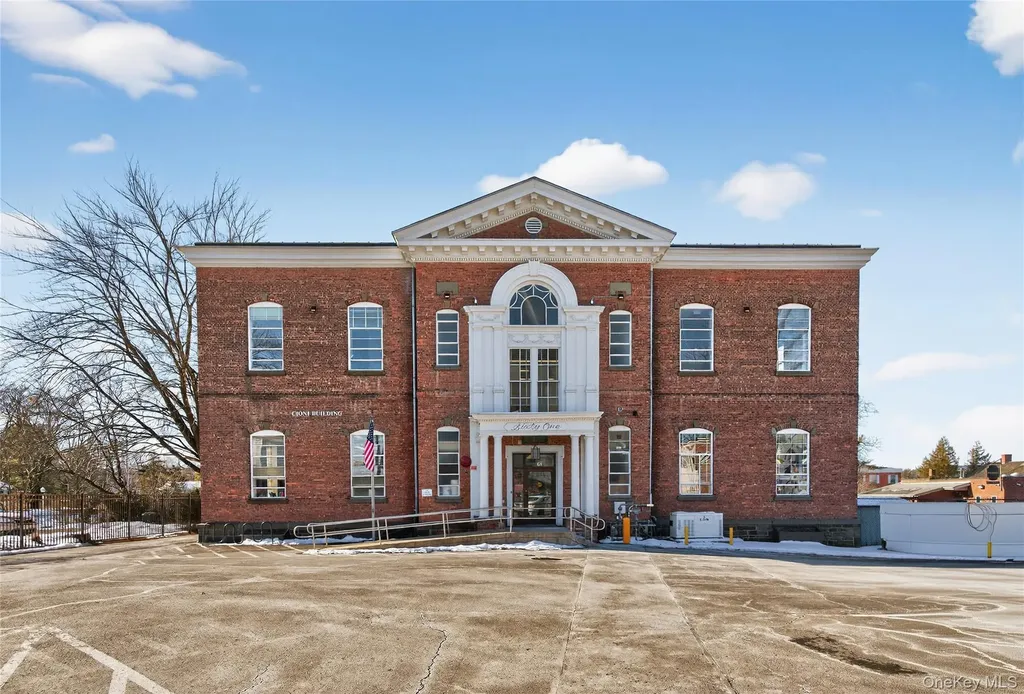 61 Crown Street Kingston NY 12401