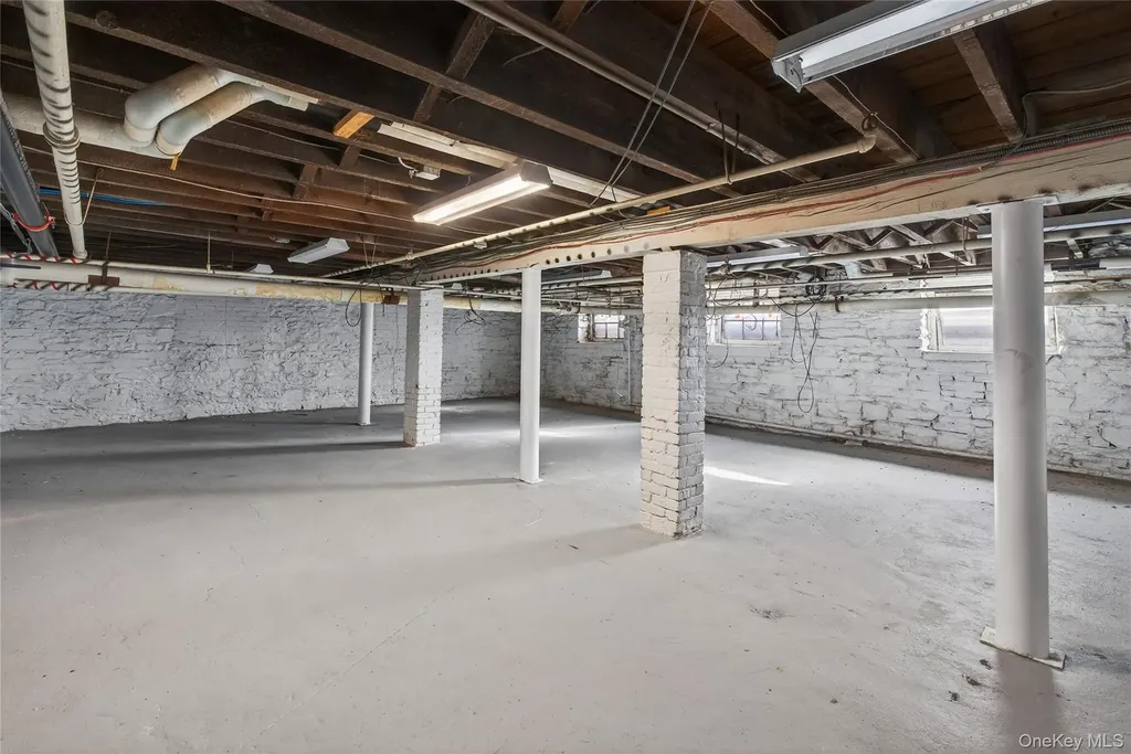 61 Crown Street Kingston NY 12401